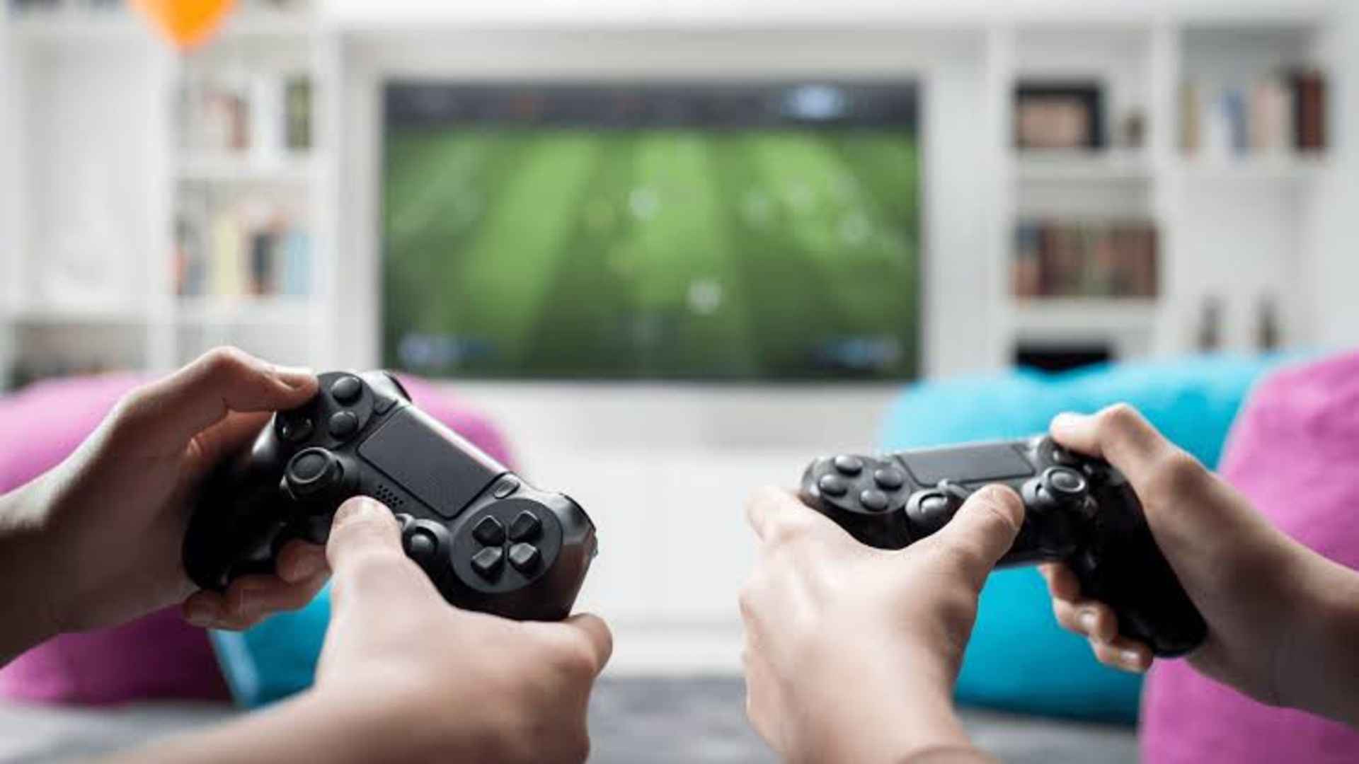 Online Arcade Games with Endless Action Modes
